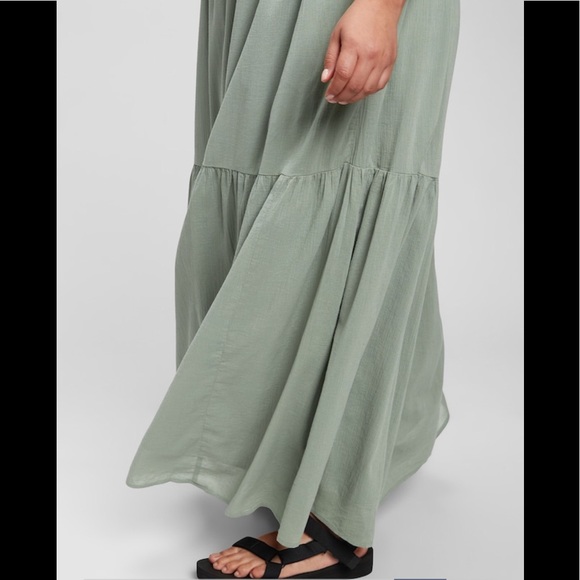 GAP V-Neck Cami Maxi Dress - Picture 3 of 16